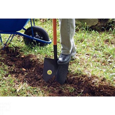 Pá De Bico 460/30 Em Aço Com Cabo De Madeira 71 Cm Com Empunhadura Plástica Curva Ergonôm