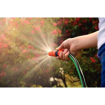 Mangueira Flex Para Jardim Verde Com Faixa Preta Em Pvc 4 Camadas 20 M Com Engate Rosquea