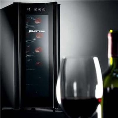 Adega de Vinhos Brastemp BZC12BE com Iluminação Led com Painel Eletrônico para 12 Garrafas - Preta Preto / 110