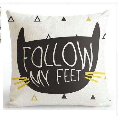 Almofada Cat Follow My Feet