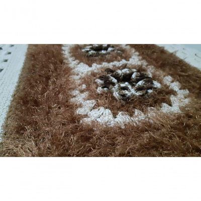 Tapete De Crochê Branco E Marrom Artesanal