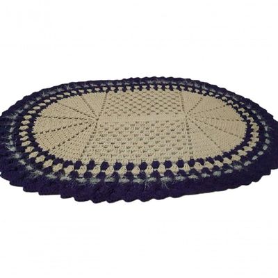 Tapete De Crochê Oval Branco E Azul Artesanal