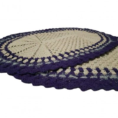 Tapete De Crochê Oval Branco E Azul Artesanal