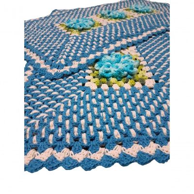 Tapete De Crochê Artesanal Azul Com Flor