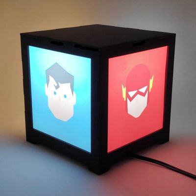 Luminária Box Liga Da Justiça Em Mdf