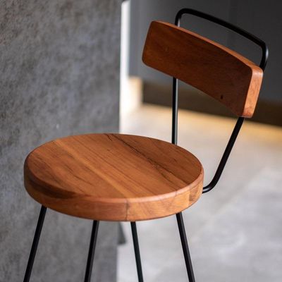 Banqueta Alta Com Encosto Para Aérea Gourmet Aurora Peroba