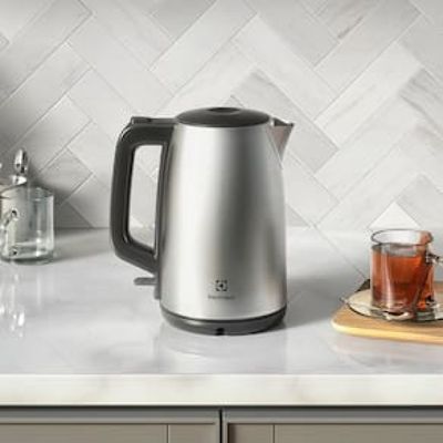 Chaleira Elétrica Electrolux Experience EEK25 1,7L - Aço Escovado Aço escovado / 220