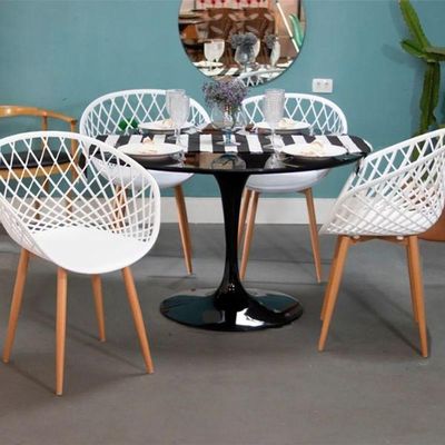 Mesa De Jantar Tulipa Saarinen Redonda 120 Cm Tampo Laca Preta + Vidro Base Preta Cor Preto