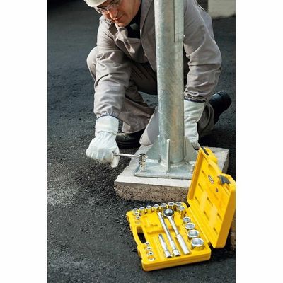 Soquete Estriado 12 Mm Encaixe 1/2" Em Aço Cromo Vanádio Com Acabamento Cromado
