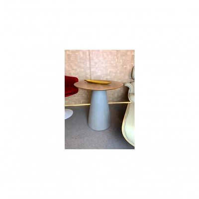Mesa De Apoio Cone Base Cimento Texturizado - Tampo Mezzo Castani 70cm Altura 70cm Branco