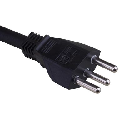 Extensão 3m 3 Tomadas 3P Force Line Preta