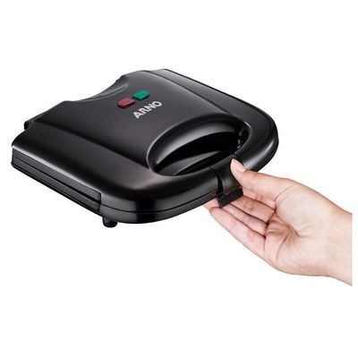Sanduicheira Arno Sacb Preto 220v 220v