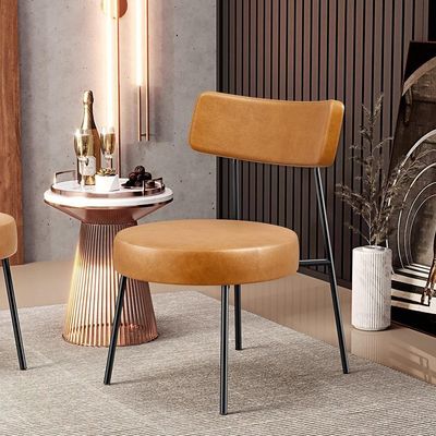 Kit 02 Poltronas Decorativas Para Sala De Estar Base Fixa Londres F01 Couríssimo Whisky - Lyam Decor