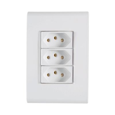 Conjunto 4x2 Com 3 Tomadas 2p+t 20 A 250 V Tramontina Liz Branco Tramontina