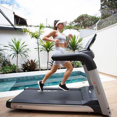 Esteira Ergométrica Speedo Tr7 Com Android Painel Touch Screen Wifi - Motor Dc 5.0hp Até 18km/h 220v