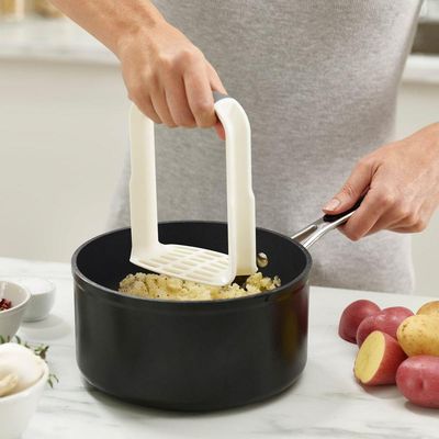 Amassador Espremedor De Batata Legumes Feijão Ergonômico