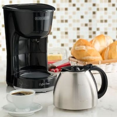 Cafeteira Elétrica Black+Decker CM15, 15 xícaras, Jarra Preto/Inox Preto,Inox / 220