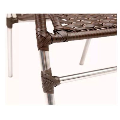 Kit 4 Cadeiras Vênus E Mesa De Centro Garden Trama Original Pedra Ferro