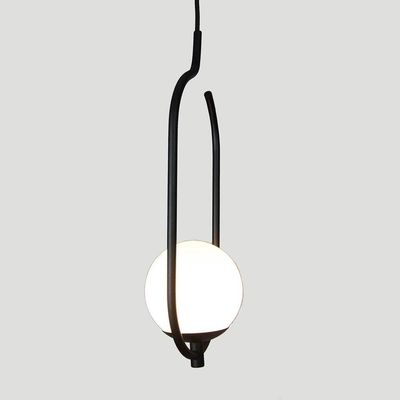 Kit 2 Pendentes Lustres On Clip Preto Globo De Vidro Branco