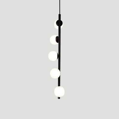 Lustre Vertical Figo Preto - 5 Globos Esfera De Vidro Branco