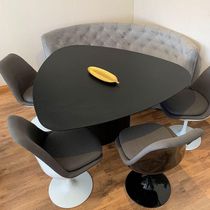 Mesa De Jantar Cone Orgânica 160x164 Cm Tampo ébano Base ébano Cor Preto