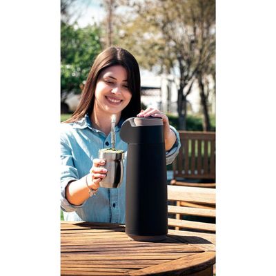 Garrafa Térmica Tramontina Exata em Plástico Preto com Ampola de Vidro 1,8 L