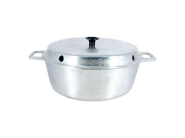 Forma com Cone Para Bolo Alumínio Fundido Polido 22cm