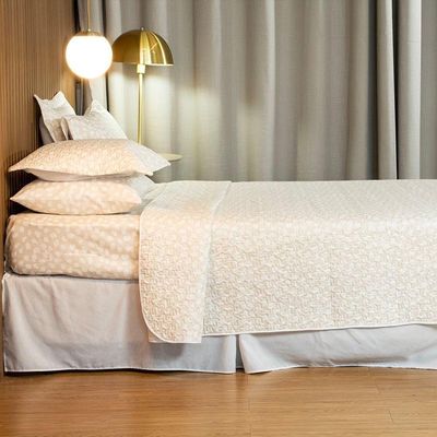 Cobre Leito Queen Bouti Basic Estampado 180 Fios 3 Peças - Poa Creme