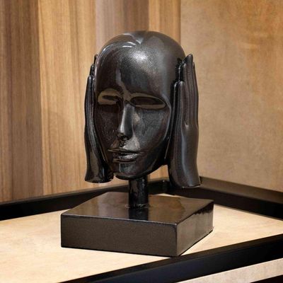 Escultura Rosto Surdo Em Cerâmica Grafite 25x15cm