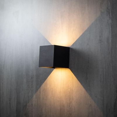 Arandela Germany Free Led Quadrada 6w Bivolt 3000k Luz Amarela Preto Fosco
