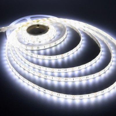 Kit Fita Led 5050 Leds 5M Ip65 Branco Frio + Fonte 3A