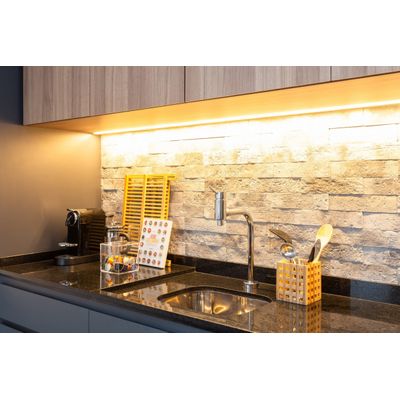 Kit Fita de Led Amarelada Branco Quente 3000k com 5 Metros + Fonte Energia 12v Bivolt