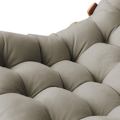 Poltrona Giratória Costela Suede Base Madeira Marrom Rato