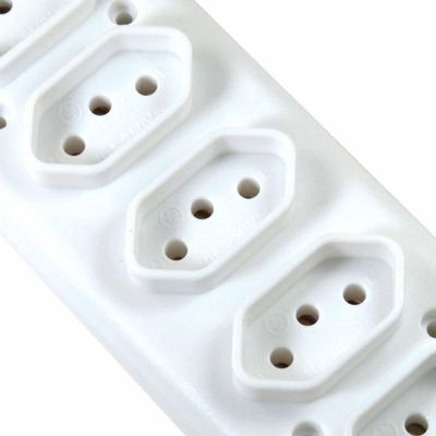 Tomada Extensão Com 5 Saídas 100 Até 250v Corrente 10a