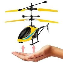 Helicóptero Drone Voa Com Luz E Aproximação Infravermelha