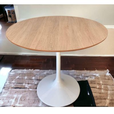 Mesa De Jantar Saarinen 90 Cm Tampo Jade Base Branca Branco