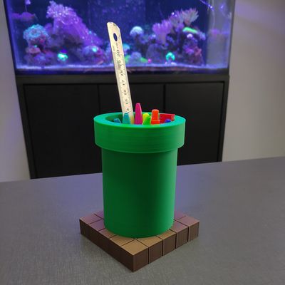 Porta Objetos Caneta Cano Com Base Tijolinhos 3D Decorativo Mario Geek Gamer