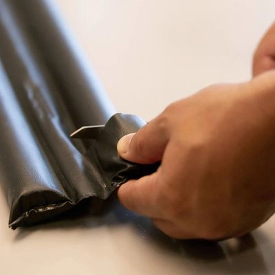 Veda Porta Rolinho 100Cm Marrom Comfort Door Protetor Impermeável Vedação Frestas Contra Inseto Poeira Ruido
