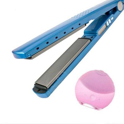 Kit 1 Prancha Nanotitanium + 1 Esponja Facial Rosa Bebê Nº27 Bivolt