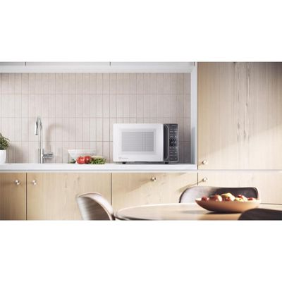 Micro-ondas Electrolux 23L Branco Efficient com Descongelamento Assistido (ME23B) 127V