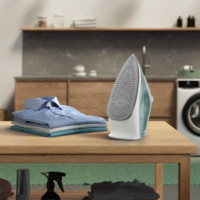 Ferro de Passar a Vapor e a Seco Electrolux Verde Claro Experience com PowerVapour (ESI51) 127V