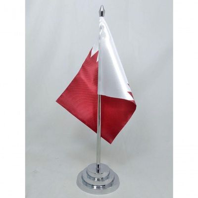Bandeira De Mesa Dupla Face Catar Com Mastro 30 Cm Cetim