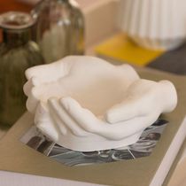 Porta Objetos Decorativo Mãos 15,5cm Em Cimento Artesanal Amarelo