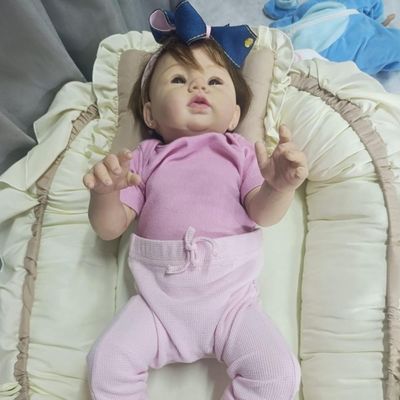 Bebê Reborn Menina Realista Artesanal Corpo Todo De Silicone Soft Macio.