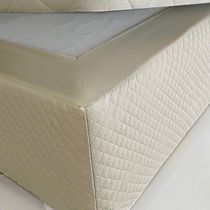Saia Box Queen Olimpo Microfibra Matelassê Costurado - Bege