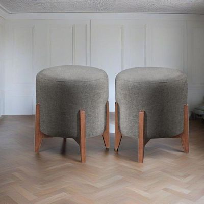 Kit 2 Puff Decorativo Para Sala Redondo Luxo Selena Suede Cinza