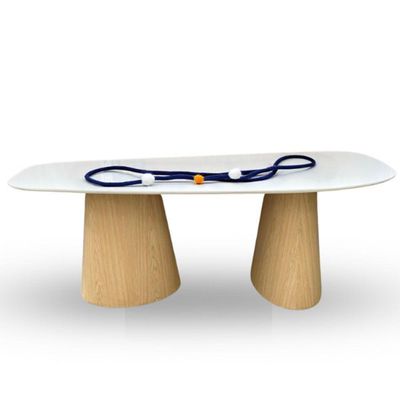 Mesa De Jantar Orgânica 160x90cm Base Carvalho Tampo Laca