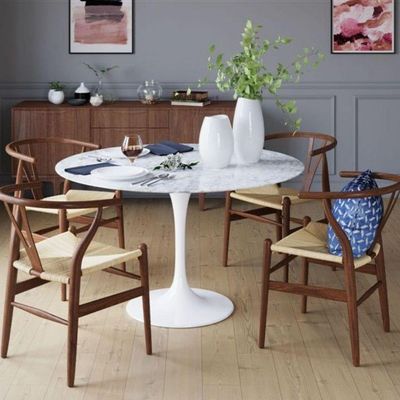 Mesa De Jantar Tulipa Saarinen Redonda 140 Cm Mármore Carrara Base Branca