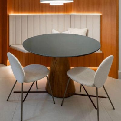 Mesa De Jantar Redonda Cone 90 Cm Tampo Laca Preta Base Freijó Cor Marrom