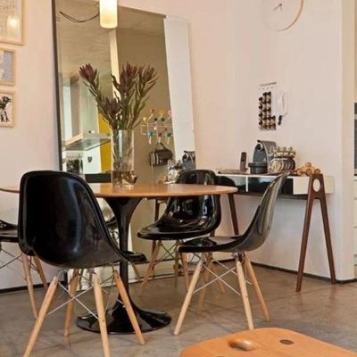 Mesa De Jantar Tulipa Saarinen Redonda 160 Cm Tampo Freijó Cores Preto